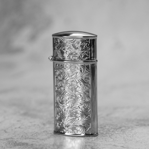 Бензиновая винтажная ретро зажигалка с орнаментом акант (серебристая) + кремний фитиль в наборе