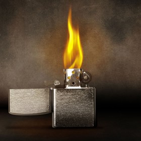 lighter-flame-burning-6f-2932x29324